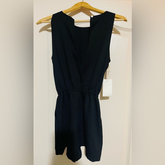 NWT Aritzia Wilfred Rive Romper Black XXS - Picture 2 of 3